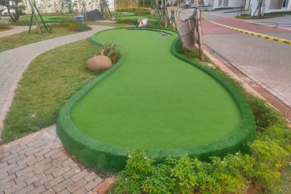 Lapangan Mini Golf Sintetis (18) Lapangan Mini Golf Sintetis (18)